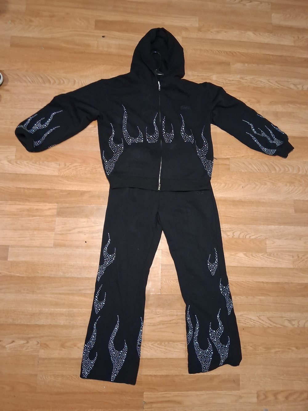 Black Men’s Flame-Accent Hooded Zip Jacket and Pants Set